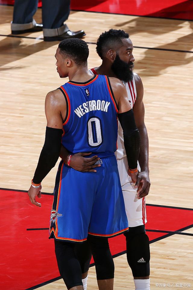 包含蒂姆连续二十场比赛得分超过势不可挡，篮网挑战极限！的词条